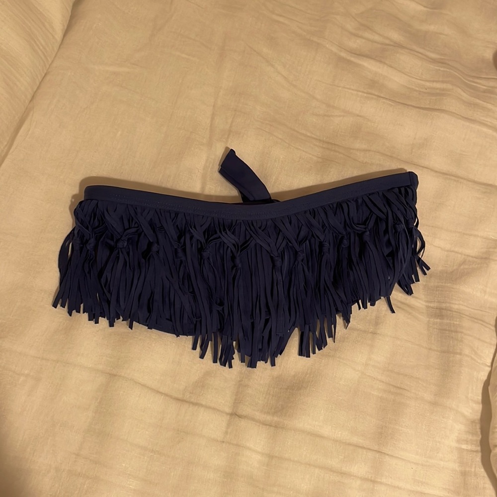 L space fringe tube top